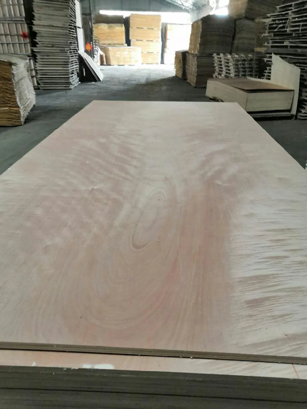 Okumen/ Bintangor/Pine Plywood Floor Board with Yellow Color